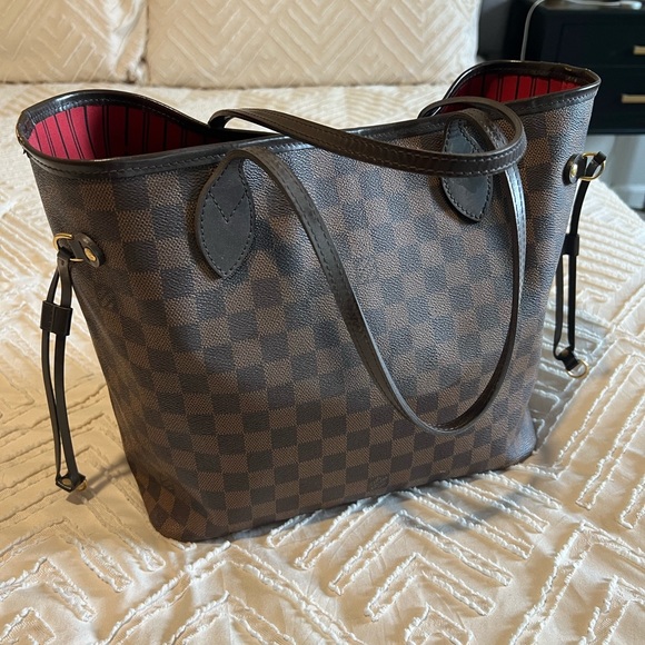 AUTHENTIC Louis Vuitton Neverfull MM - Picture 3 of 14